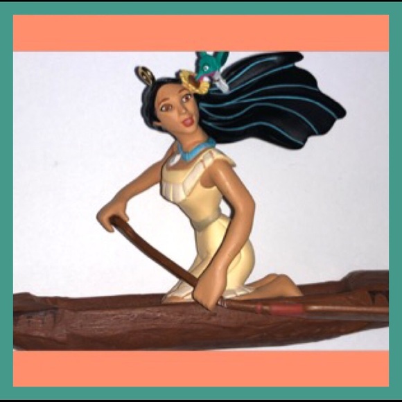 Disney’s Pocahontas Ornament, Hallmark 1995 - Picture 3 of 4